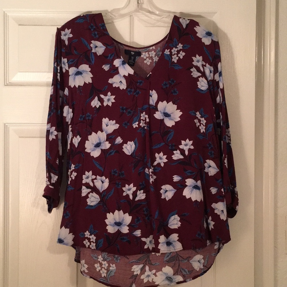 Gap 3/4 length sleeves Top XL